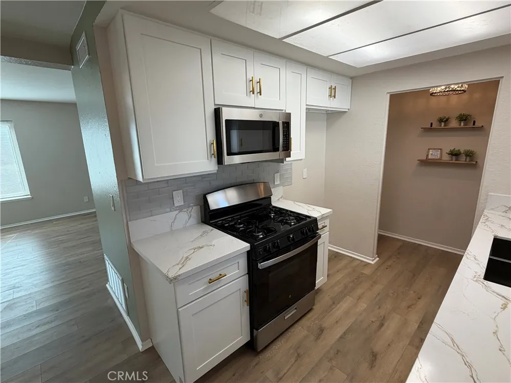 1091 Clark Riverside, CA 92501