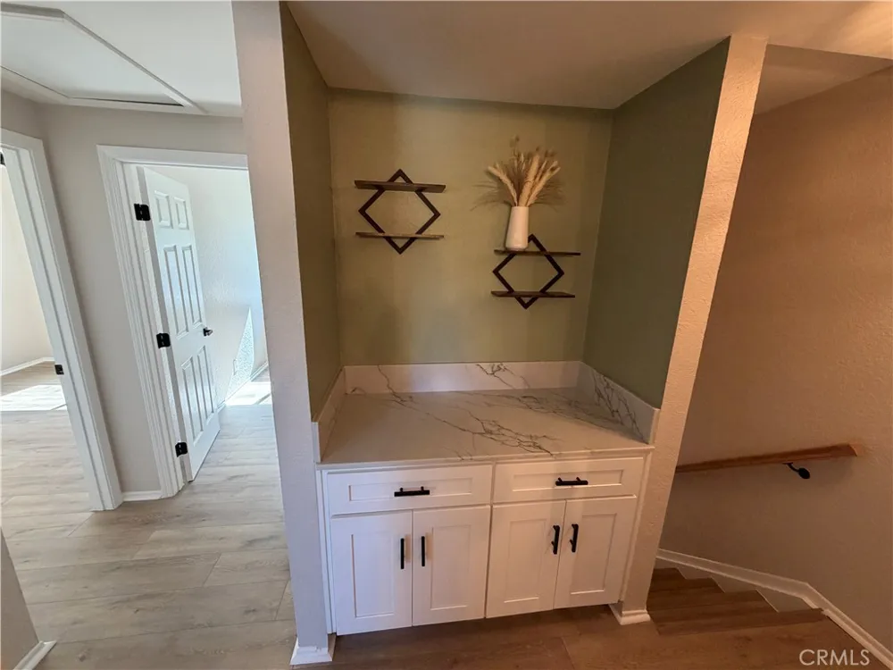 1091 Clark Riverside, CA 92501