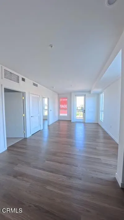 18900 Parthenia Street #102 Northridge, CA 91324