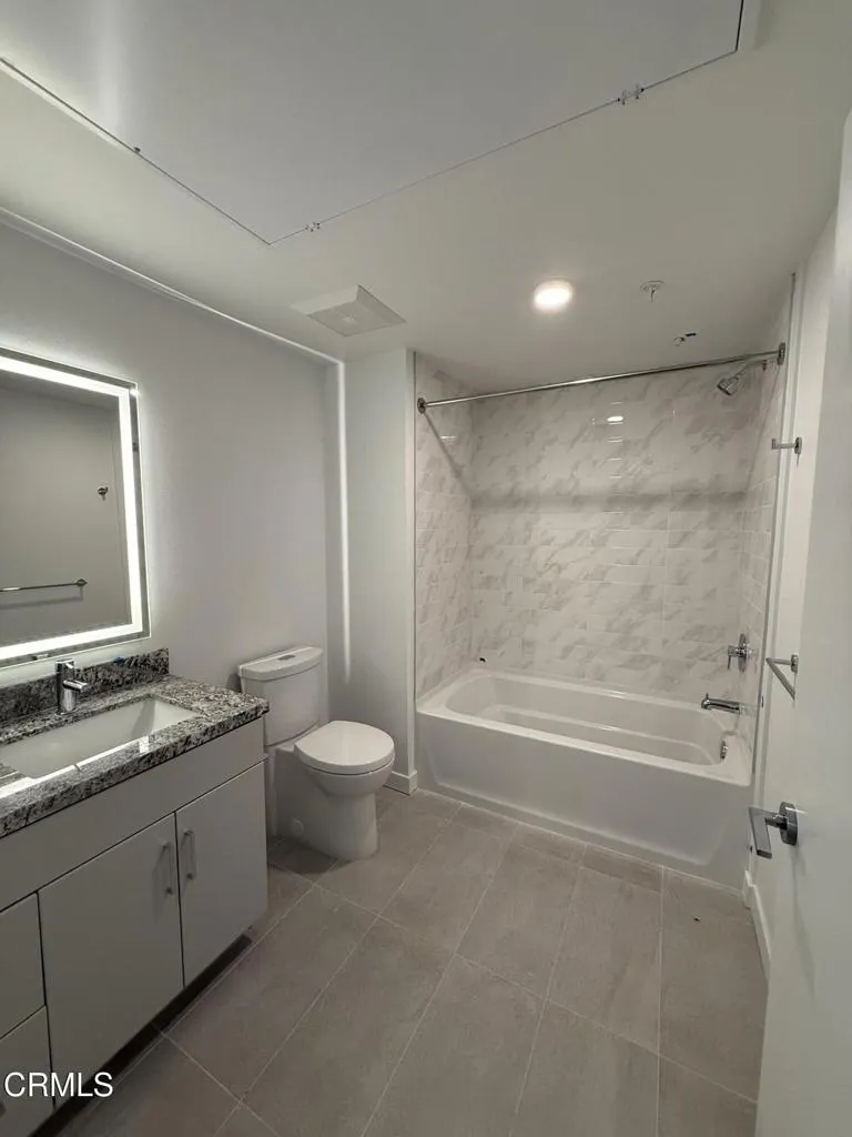 18900 Parthenia Street #102 Northridge, CA 91324