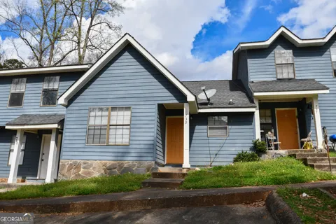 735 Oak DR