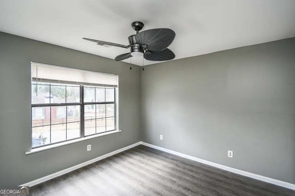 735 Oak DR Hapeville, GA 30354