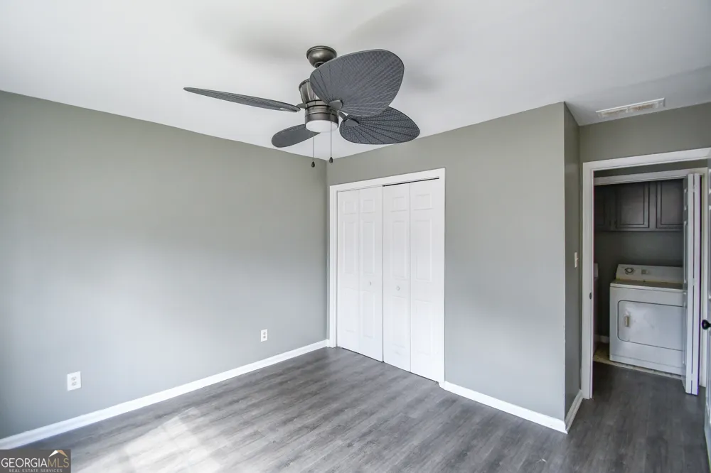735 Oak DR Hapeville, GA 30354