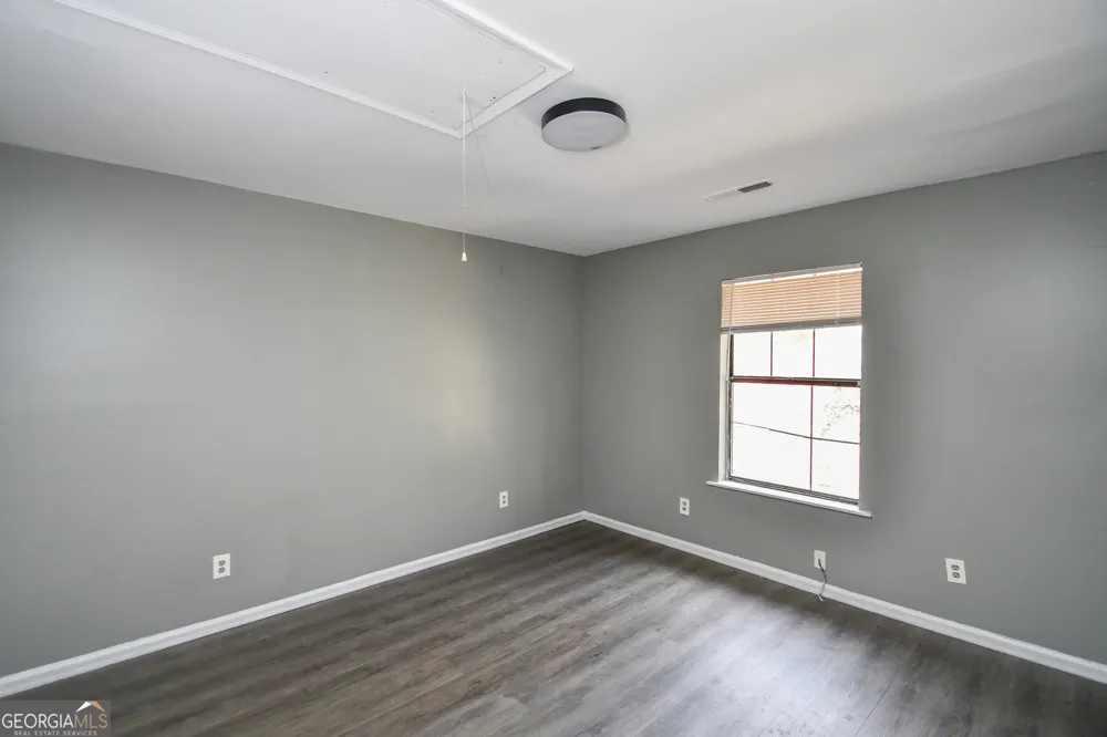 735 Oak DR Hapeville, GA 30354
