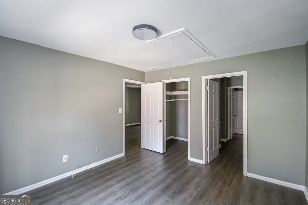 735 Oak DR Hapeville, GA 30354