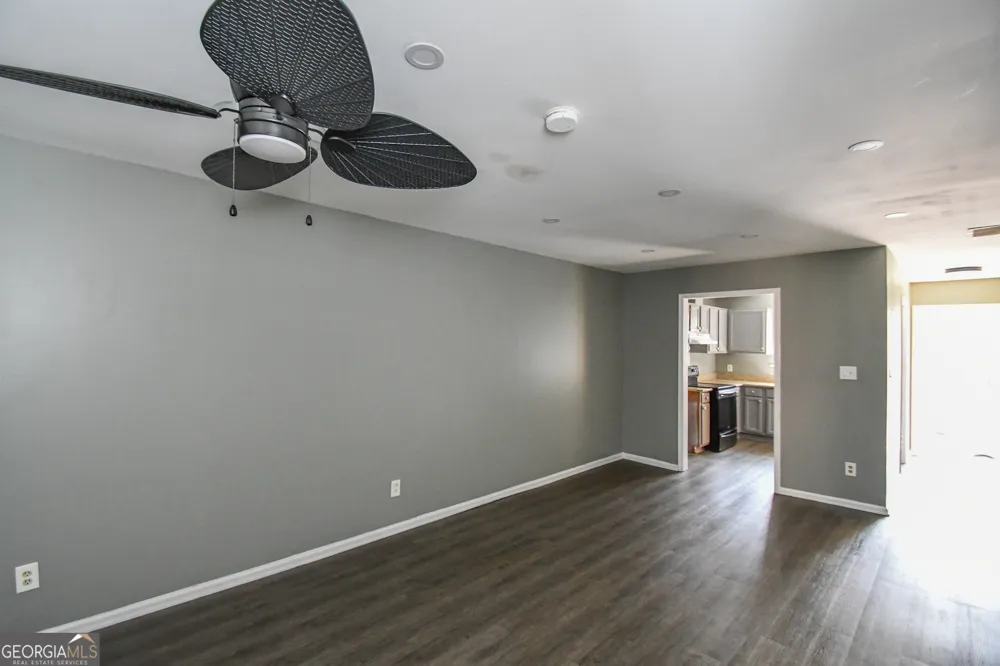 735 Oak DR Hapeville, GA 30354