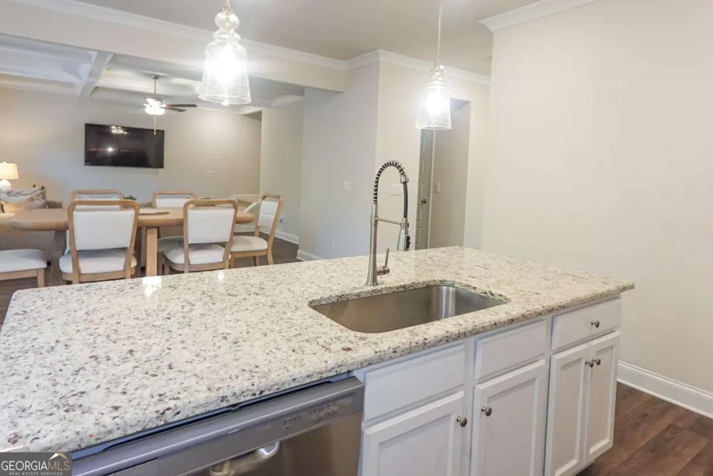 573 Auburn Crossing DR Auburn, GA 30011