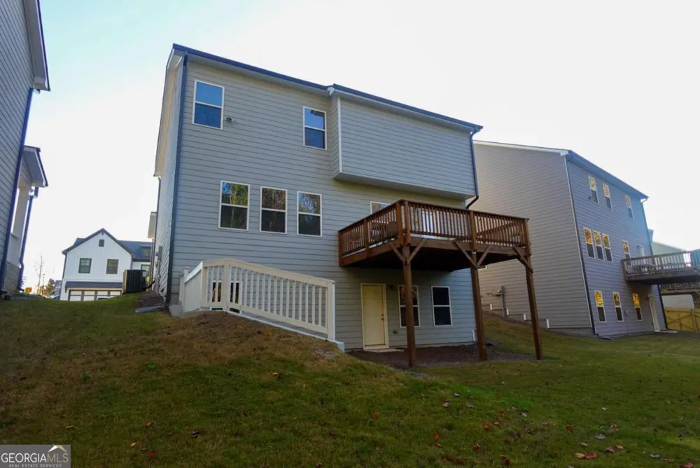573 Auburn Crossing DR Auburn, GA 30011
