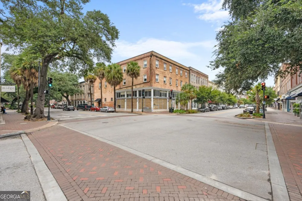 310 W Broughton ST Savannah, GA 31401