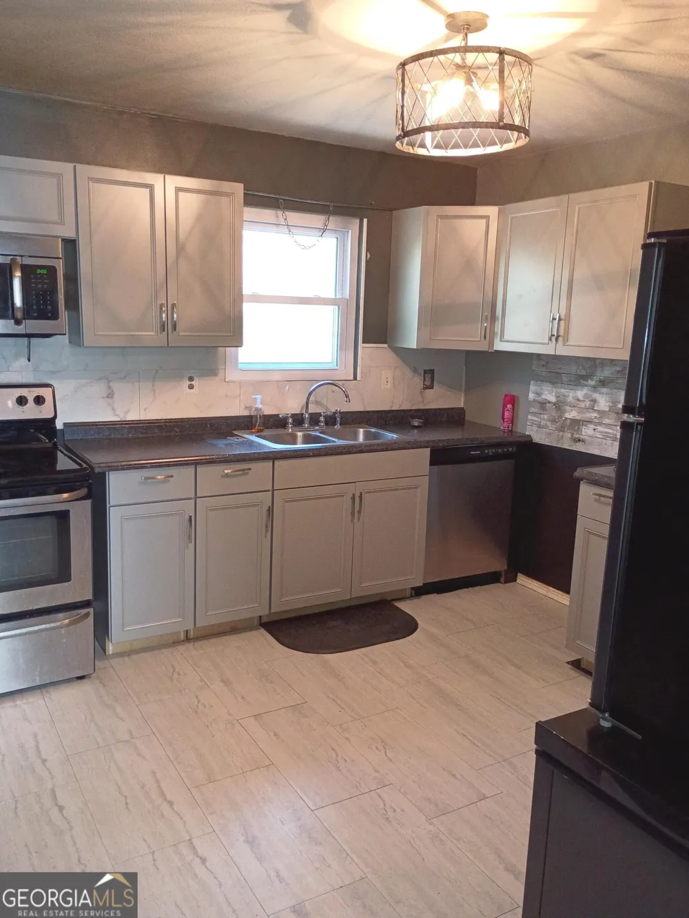 518 Cooley DR Sandersville, GA 31082