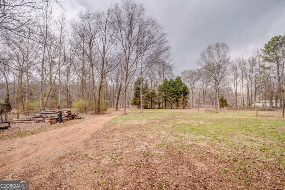 42 River Oaks DR SW Cartersville, GA 30120