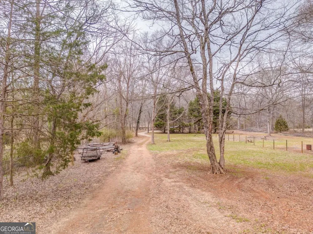 42 River Oaks DR SW Cartersville, GA 30120