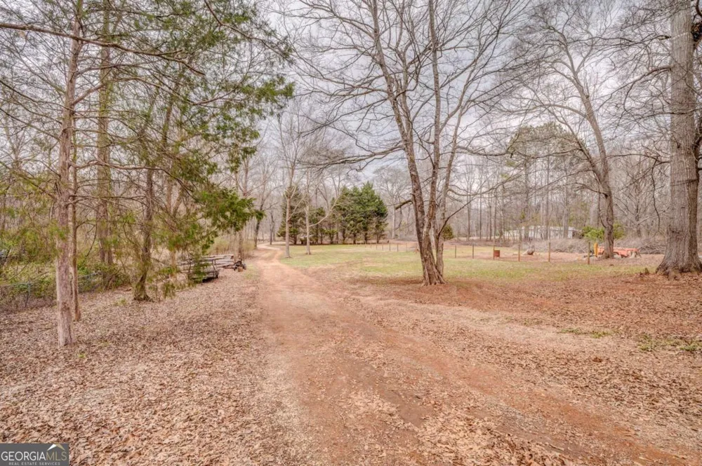 42 River Oaks DR SW Cartersville, GA 30120