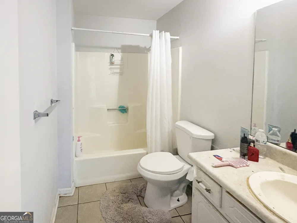 660 Browning LN SE Conyers, GA 30013
