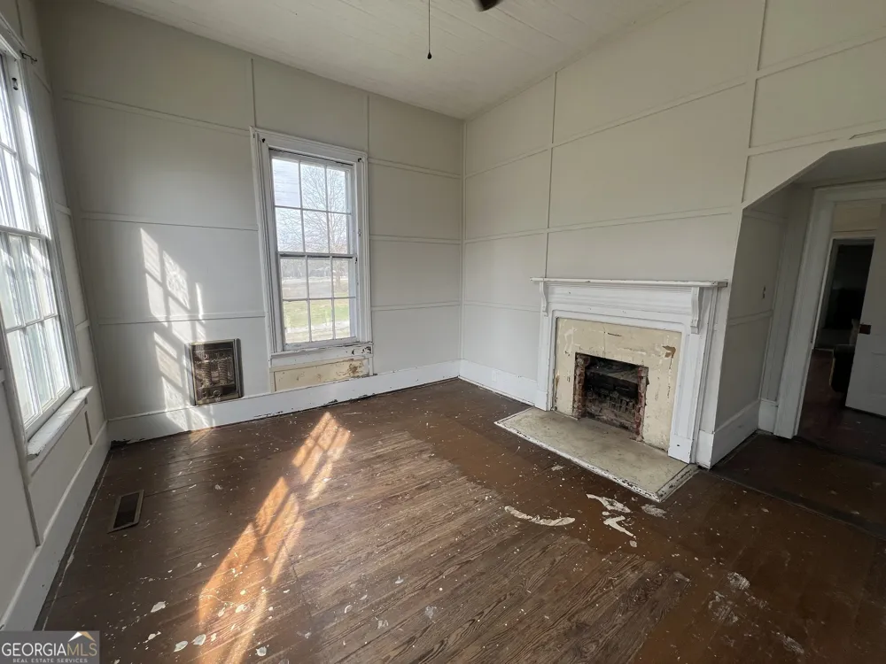179 Independence ST Tignall, GA 30668