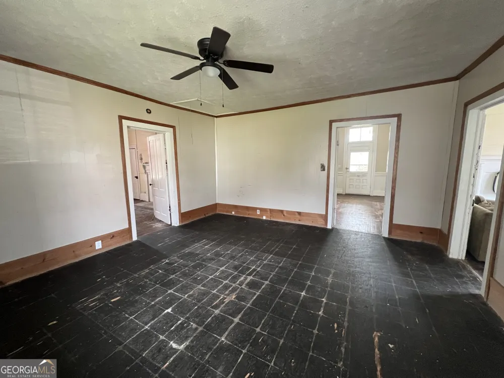 179 Independence ST Tignall, GA 30668