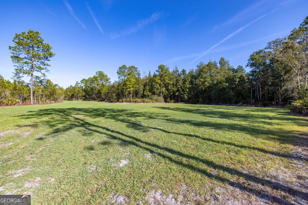 279 Mid River RD White Oak, GA 31568