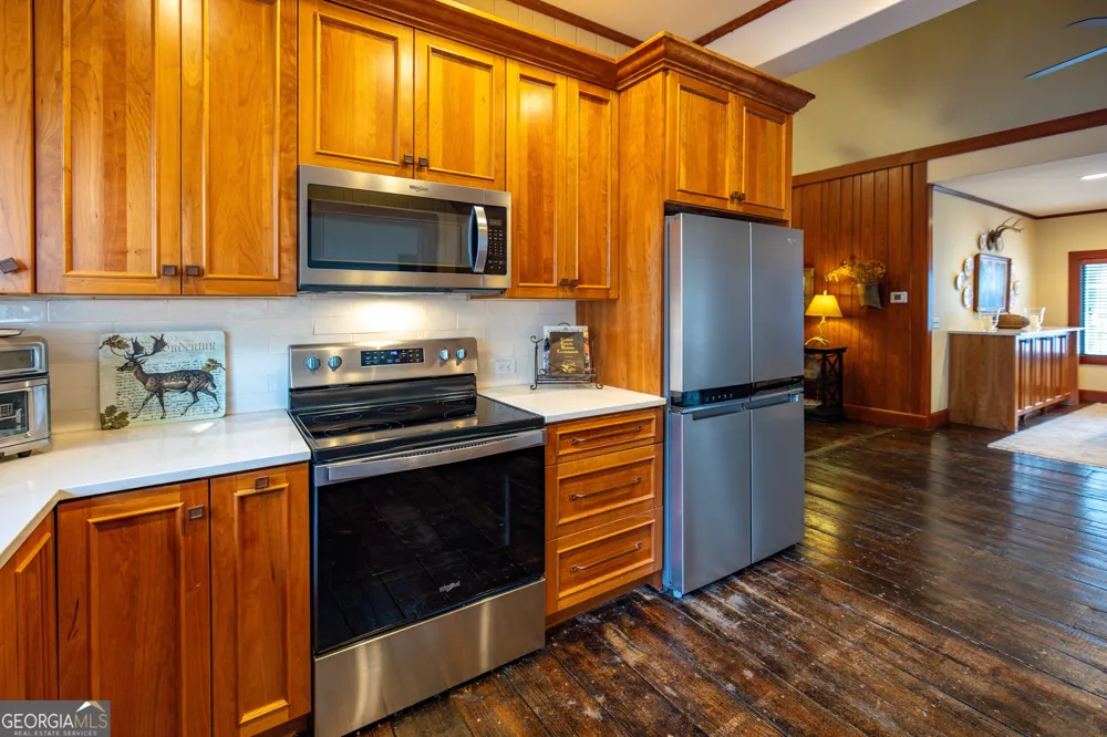279 Mid River RD White Oak, GA 31568