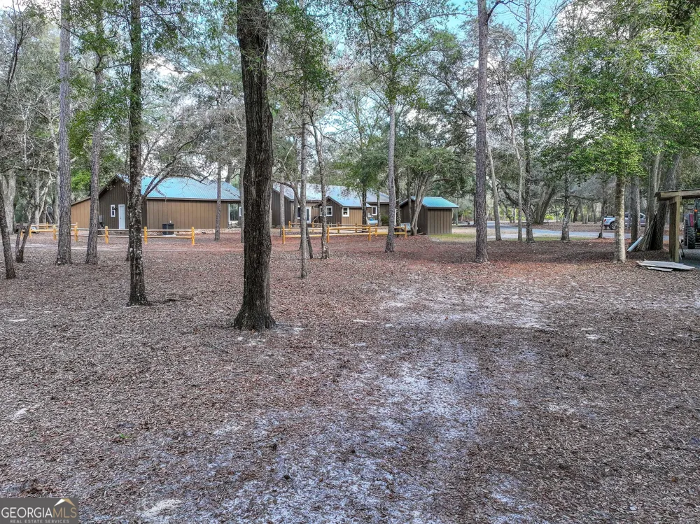 279 Mid River RD White Oak, GA 31568