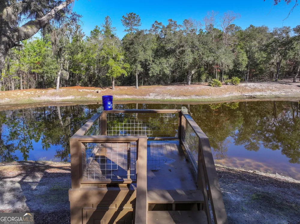 279 Mid River RD White Oak, GA 31568