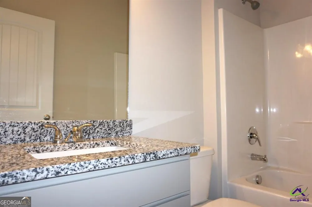 121 Bluecoat TRL Byron, GA 31008