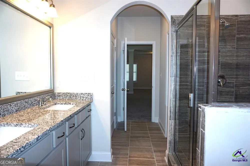 121 Bluecoat TRL Byron, GA 31008