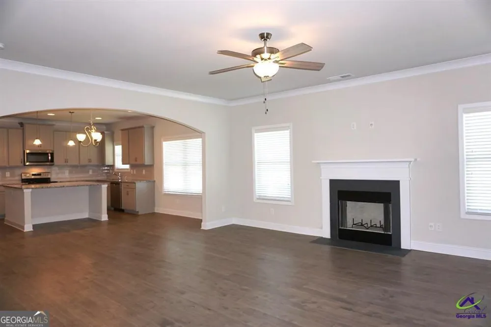 121 Bluecoat TRL Byron, GA 31008