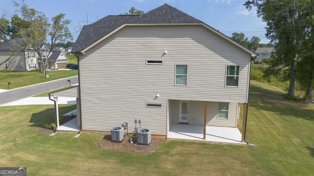 121 Bluecoat TRL Byron, GA 31008
