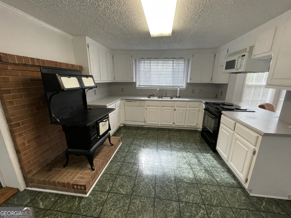 492 Ga Highway 26 E Cochran, GA 31014