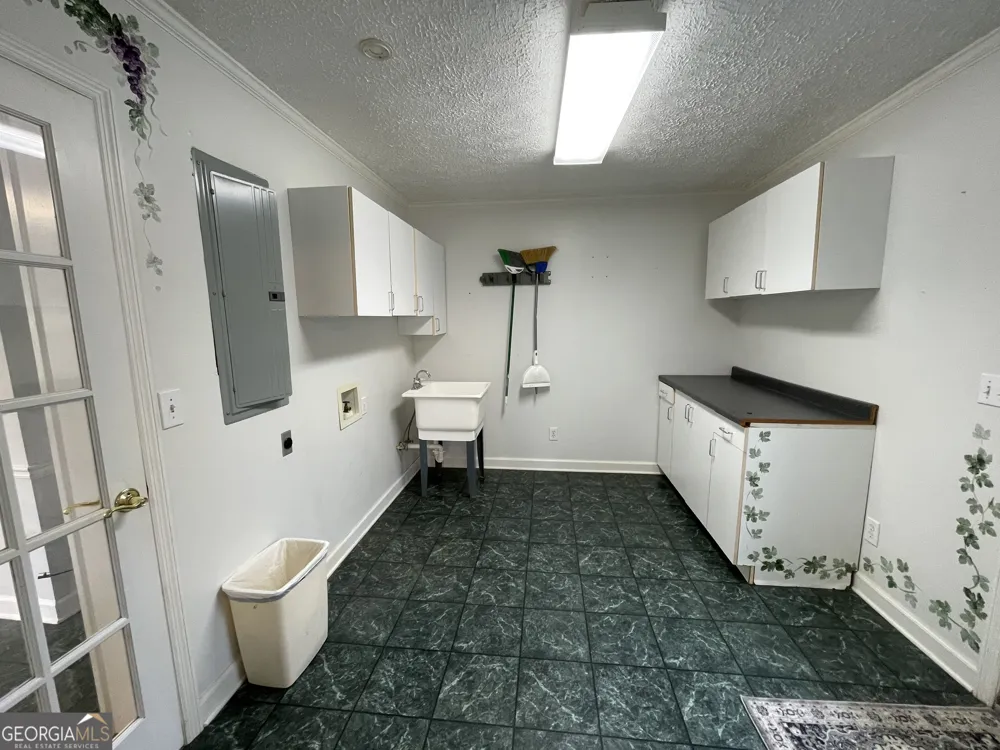 492 Ga Highway 26 E Cochran, GA 31014