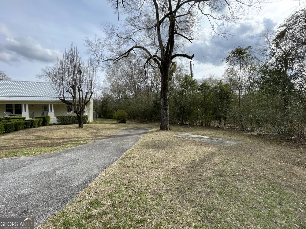 492 Ga Highway 26 E Cochran, GA 31014