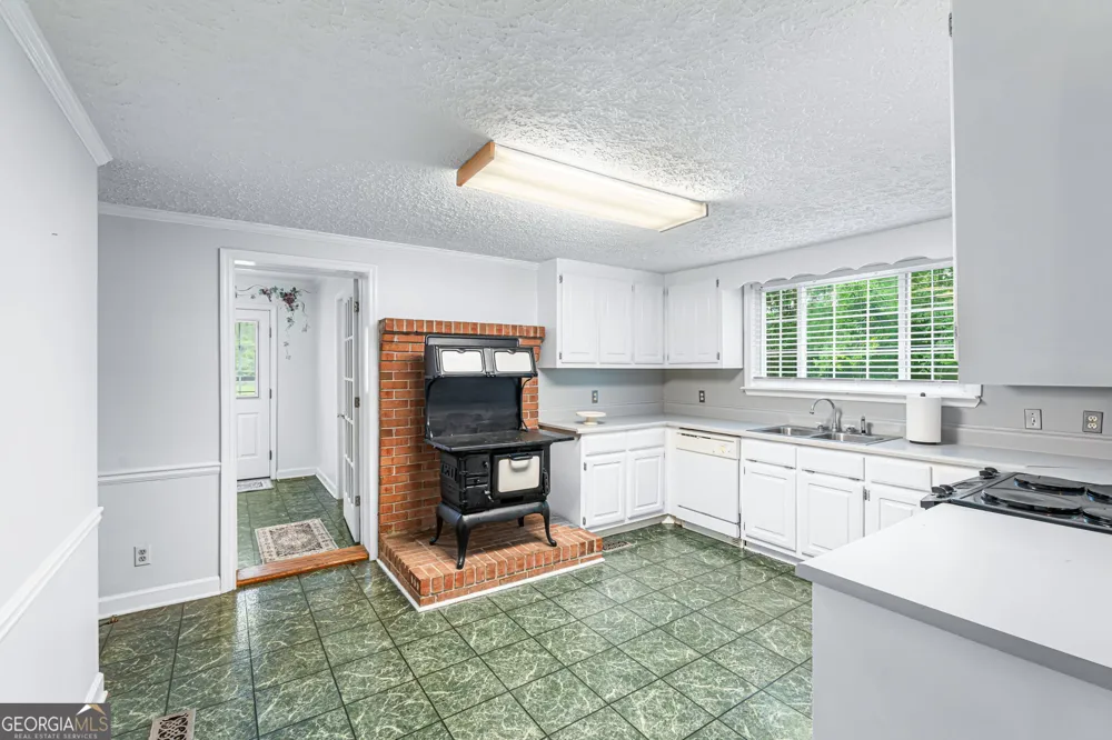 492 Ga Highway 26 E Cochran, GA 31014