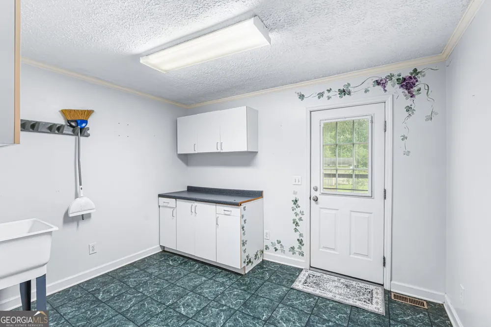 492 Ga Highway 26 E Cochran, GA 31014