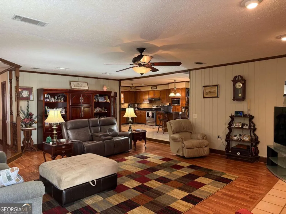 5686 Golden Isle W Baxley, GA 31513