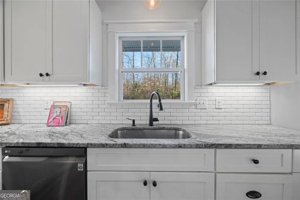 665 N Holcomb DR Martin, GA 30557