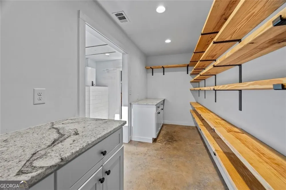 665 N Holcomb DR Martin, GA 30557