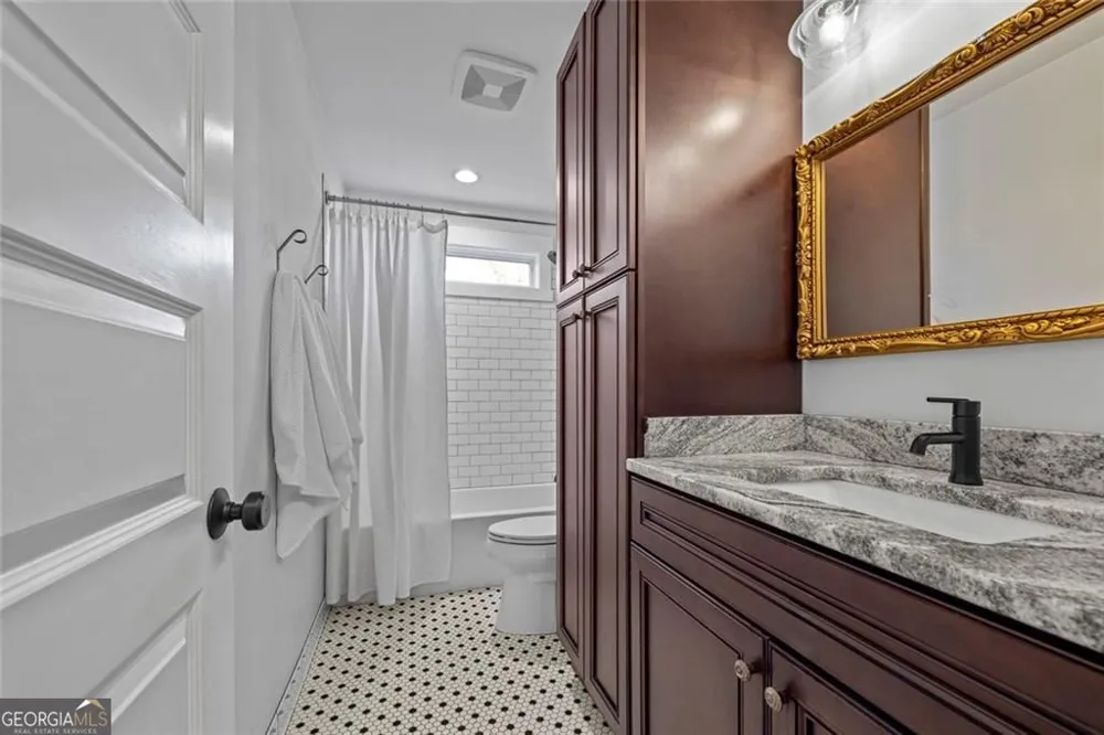 665 N Holcomb DR Martin, GA 30557