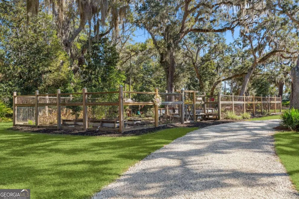 400 Stevens RD St. Simons, GA 31522