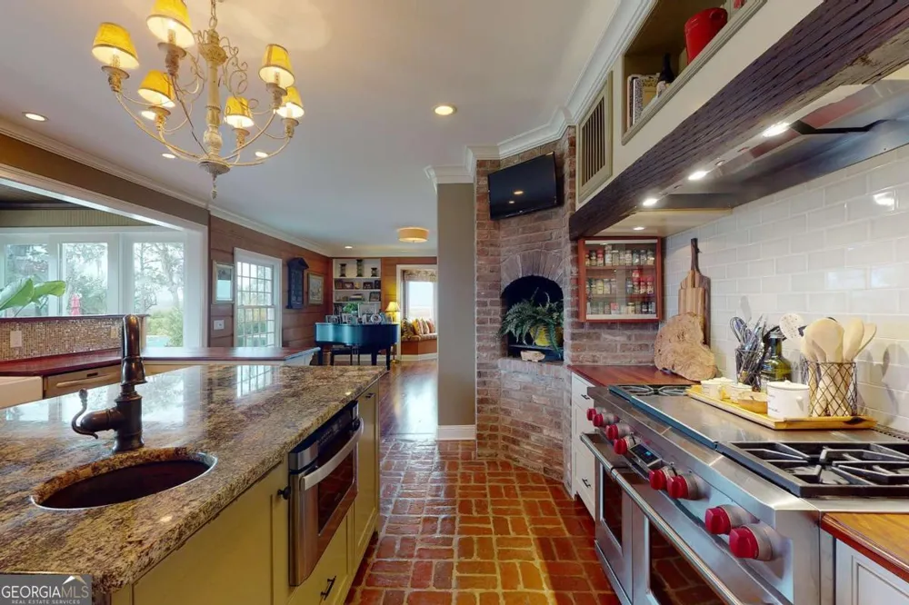 400 Stevens RD St. Simons, GA 31522