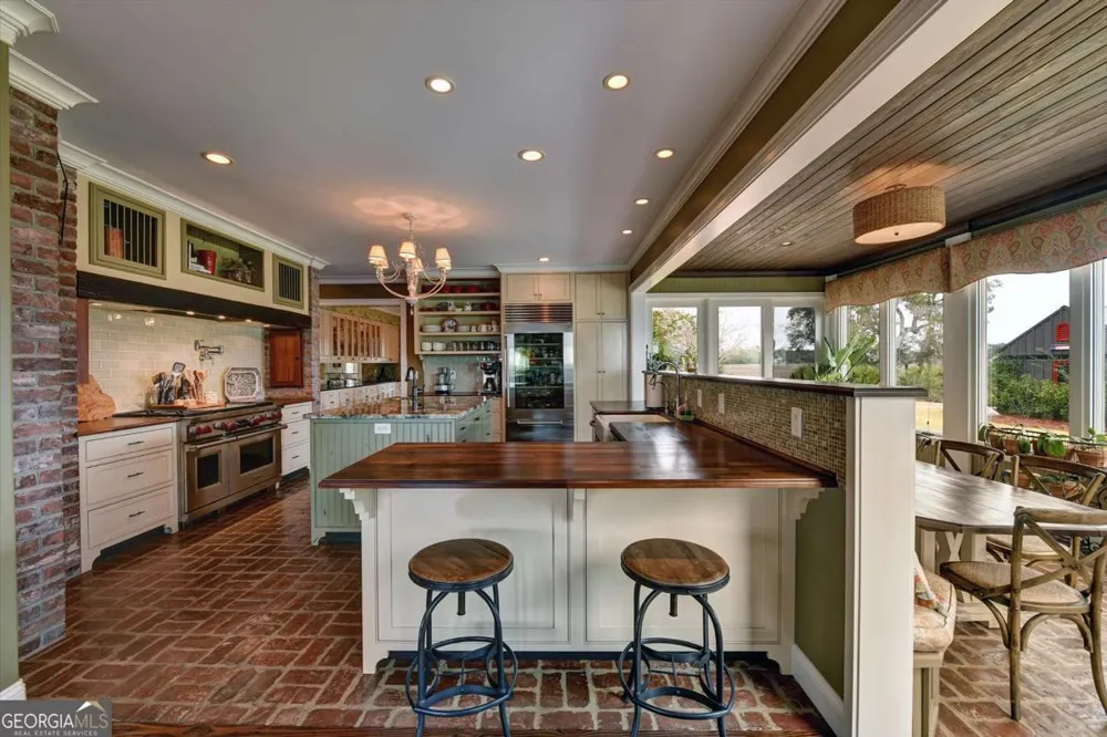 400 Stevens RD St. Simons, GA 31522