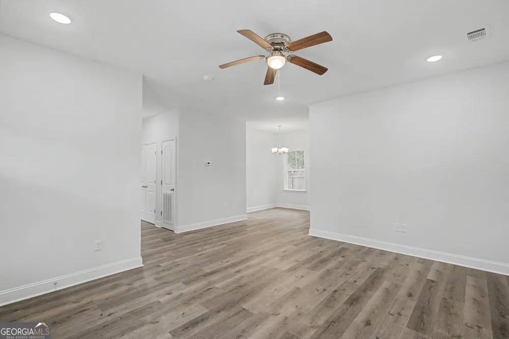 205 Bagley AVE Hinesville, GA 31313
