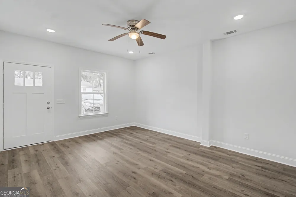 205 Bagley AVE Hinesville, GA 31313
