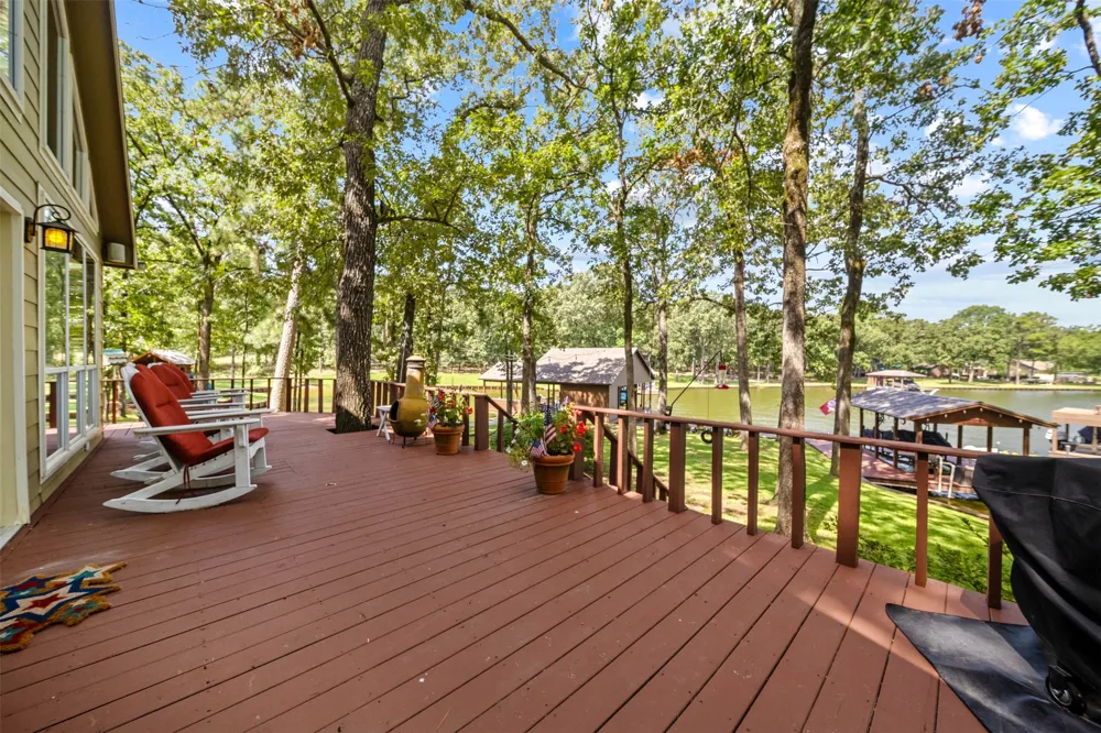 115 Larsen Ln Scroggins, TX 75480