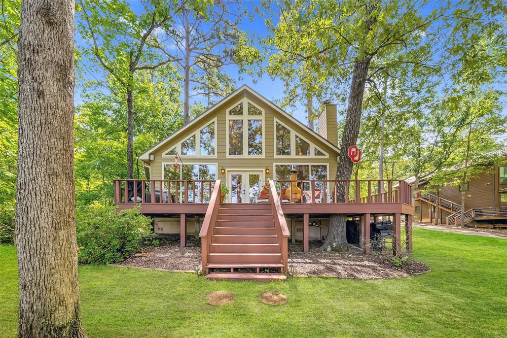 115 Larsen Ln Scroggins, TX 75480