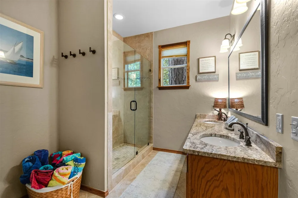 115 Larsen Ln Scroggins, TX 75480