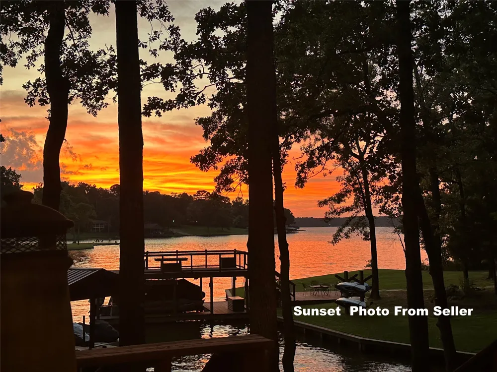 115 Larsen Ln Scroggins, TX 75480