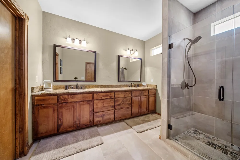 115 Larsen Ln Scroggins, TX 75480