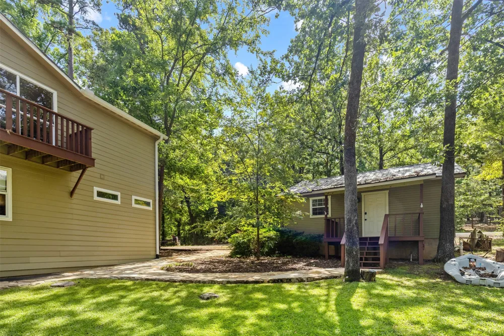 115 Larsen Ln Scroggins, TX 75480