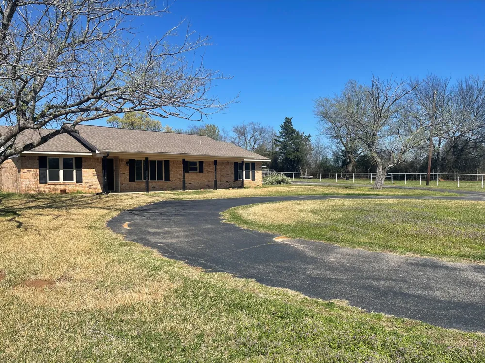 1624 County Road 1560 Alba, TX 75410