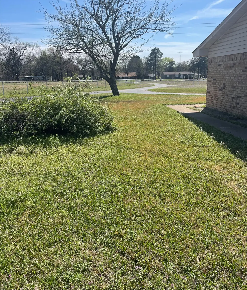 1624 County Road 1560 Alba, TX 75410